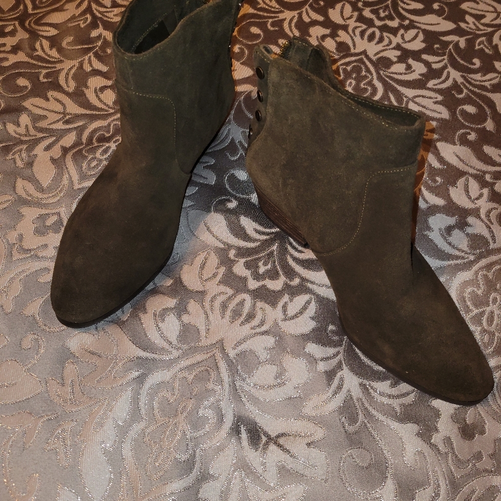 VINCE CAMUTO ankle boots